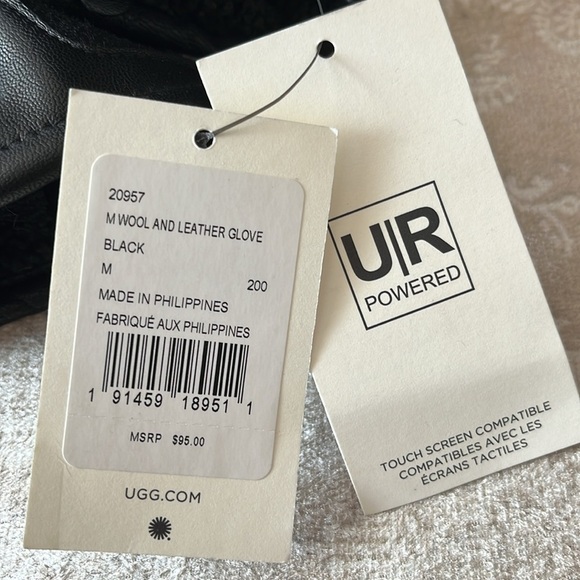 Brand New UGG Mens Wool & Genuine Leather Touchscreen Tech Gloves Faux Fur Lined - Picture 12 of 13